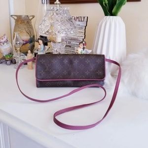Auth Louis Vuitton Pochette Twin GM